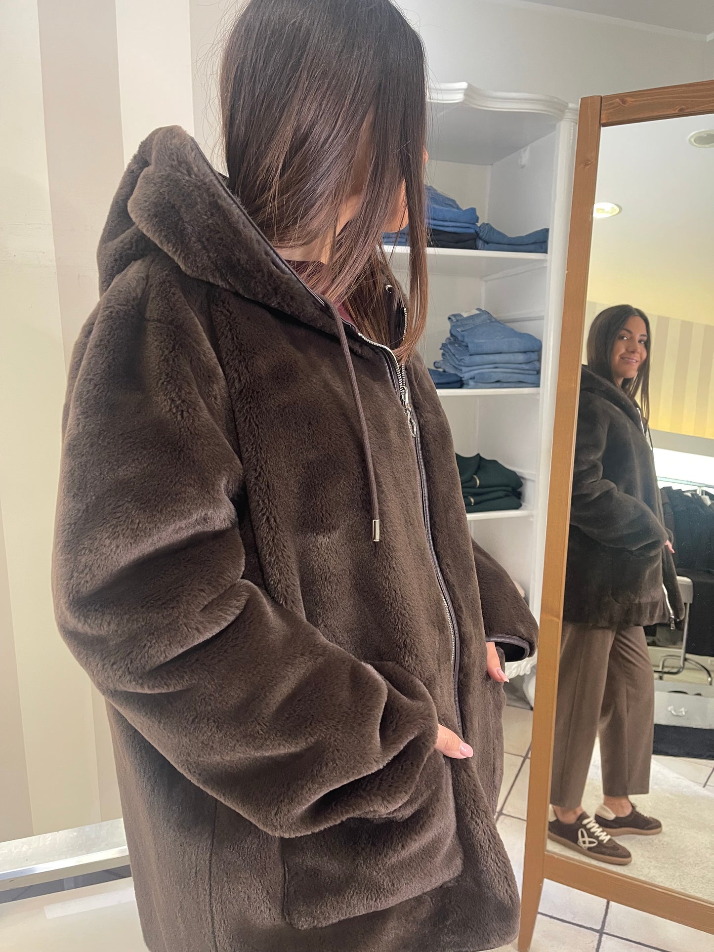 Giacca Eco montone reversibile Eco pelliccia con cappuccio Azulè