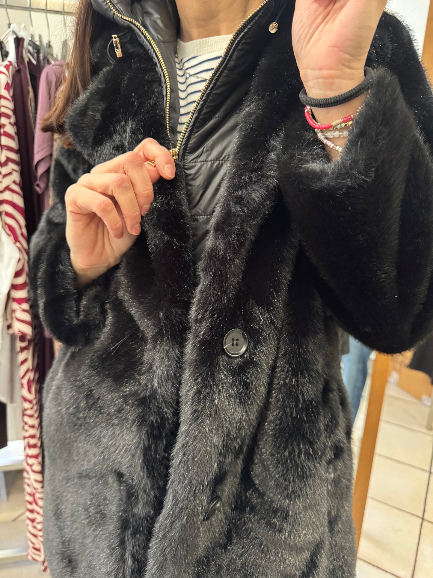 Cappotto in ecopelliccia Artigli