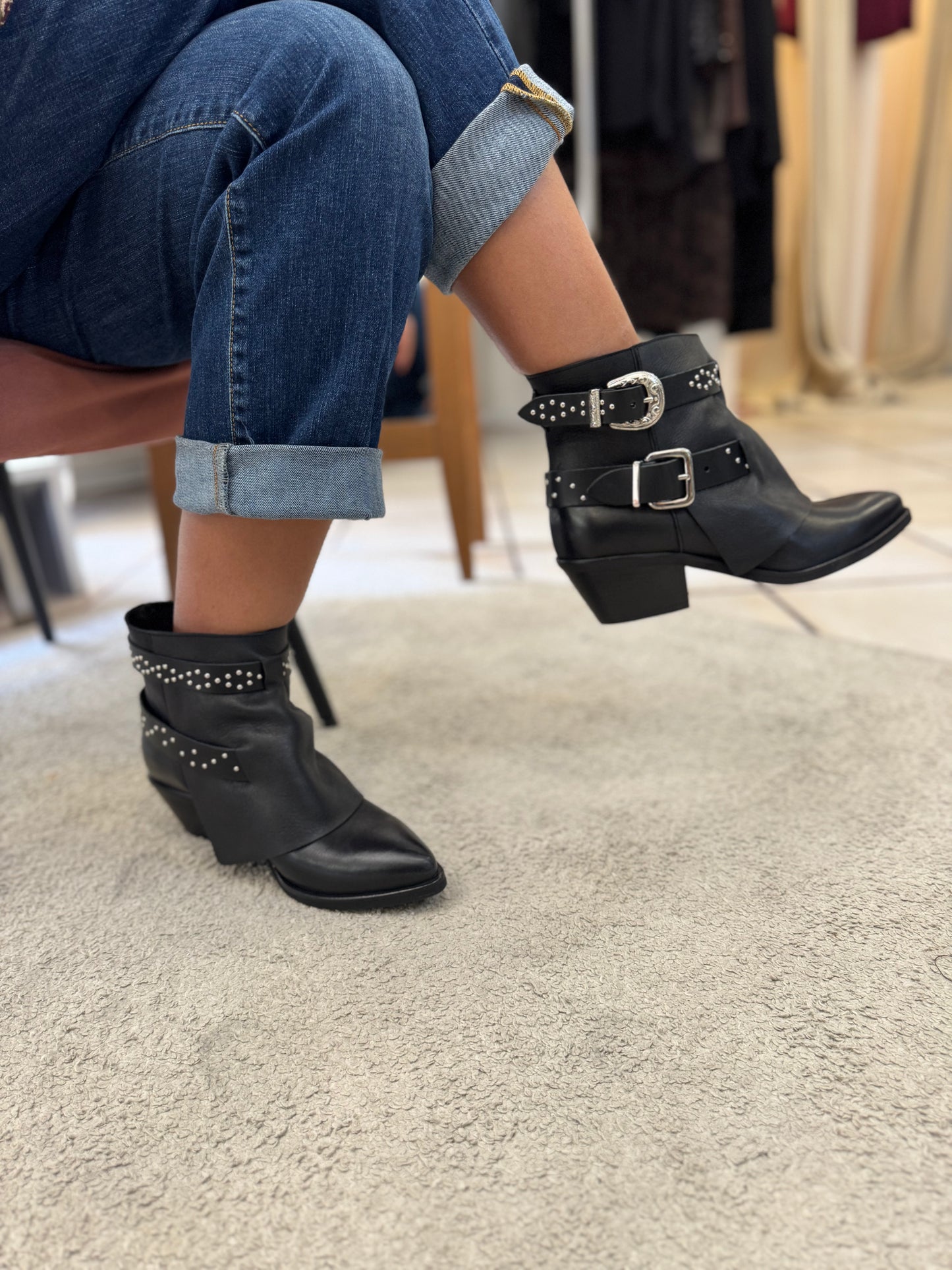 Stivaletto Texano in Pelle - Ovyé