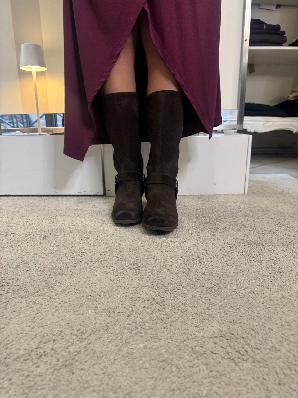 Stivale in camoscio con fibbia Ovyè