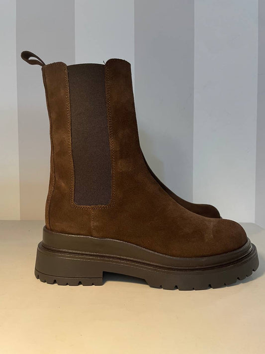 Stivaletto in camoscio con para Ovyé