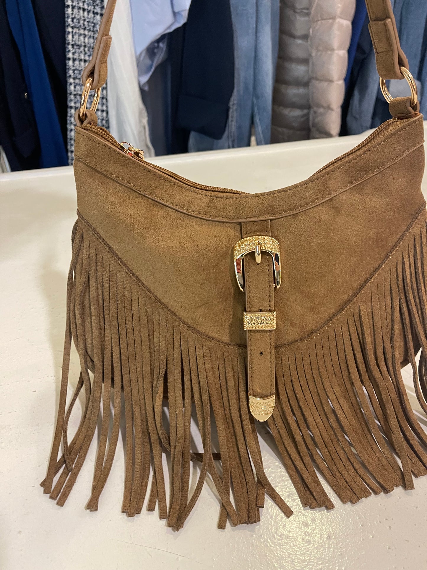 Borsa con frange e fibia Miss Love