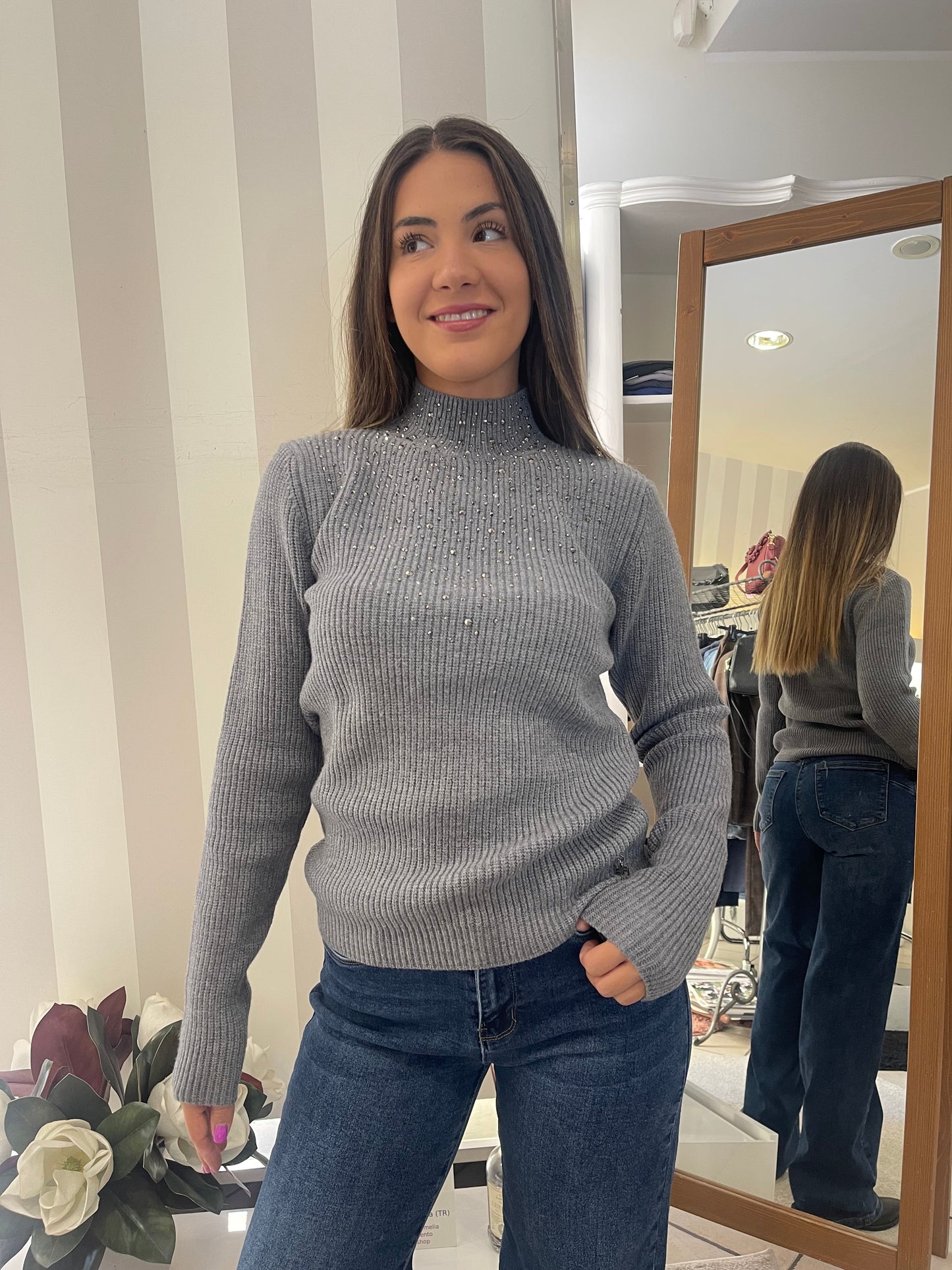 Maglia con applicazioni strass Artigli