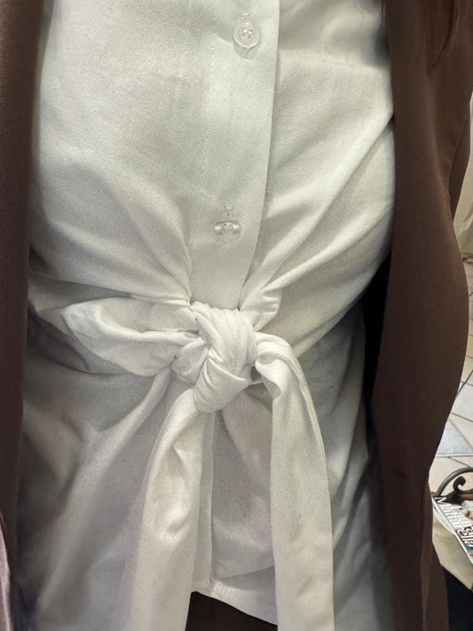 Camicia con nodo Kontatto