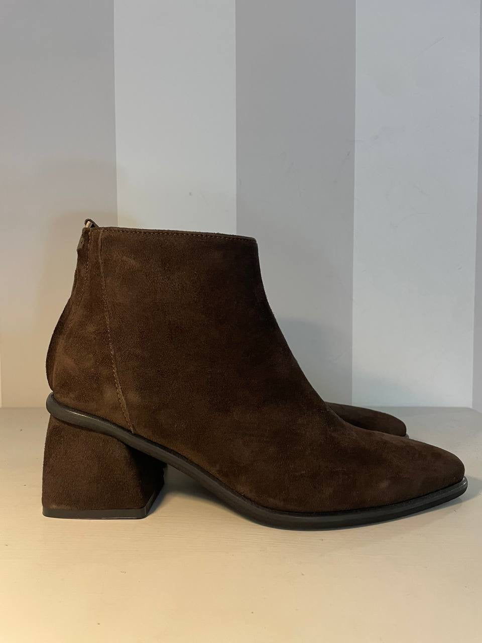 Tronchetto in camoscio Ovyé