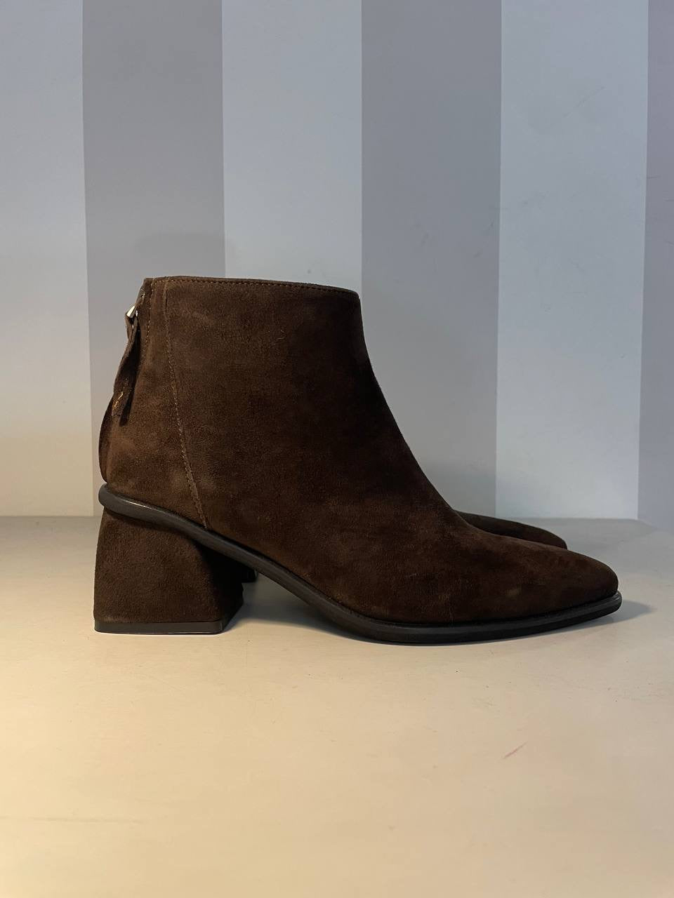 Tronchetto in camoscio Ovyé