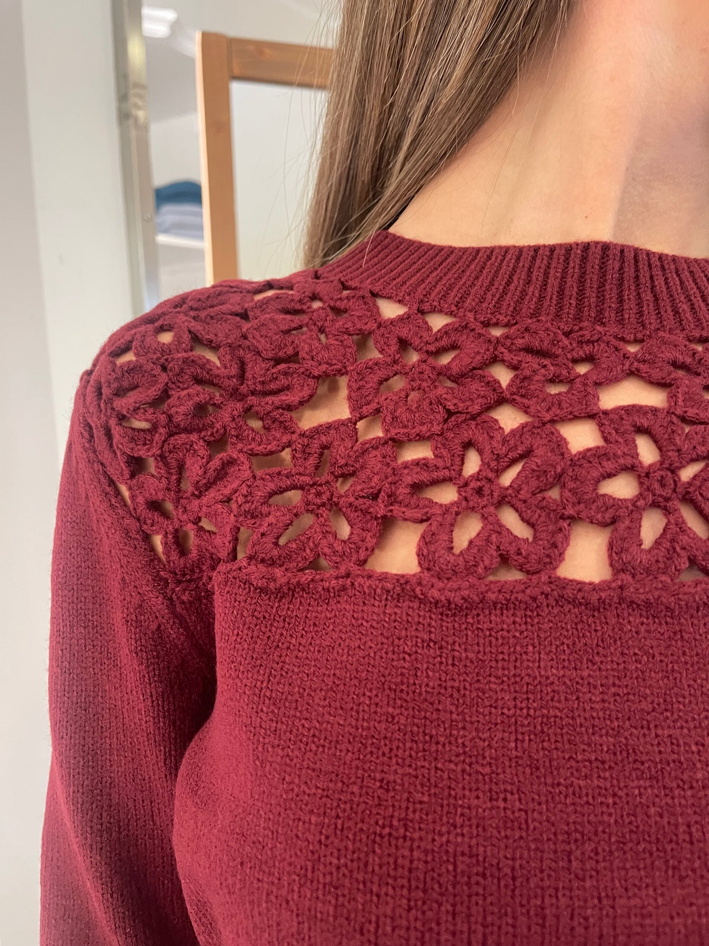 Maglia girocollo con ricamo Artigli