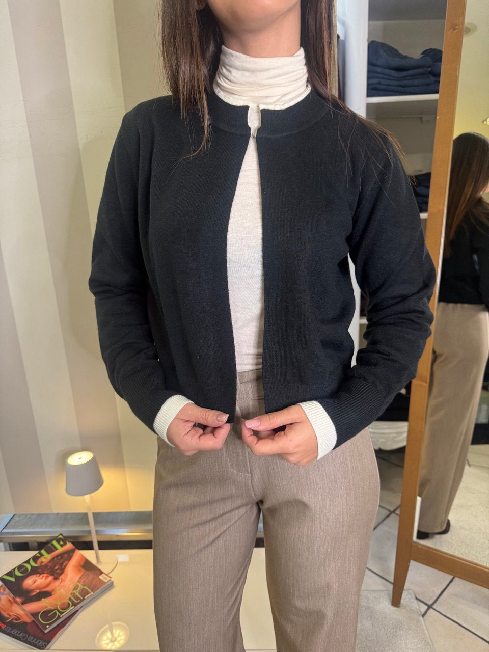 Cardigan corto girocollo Giorgia & Johns