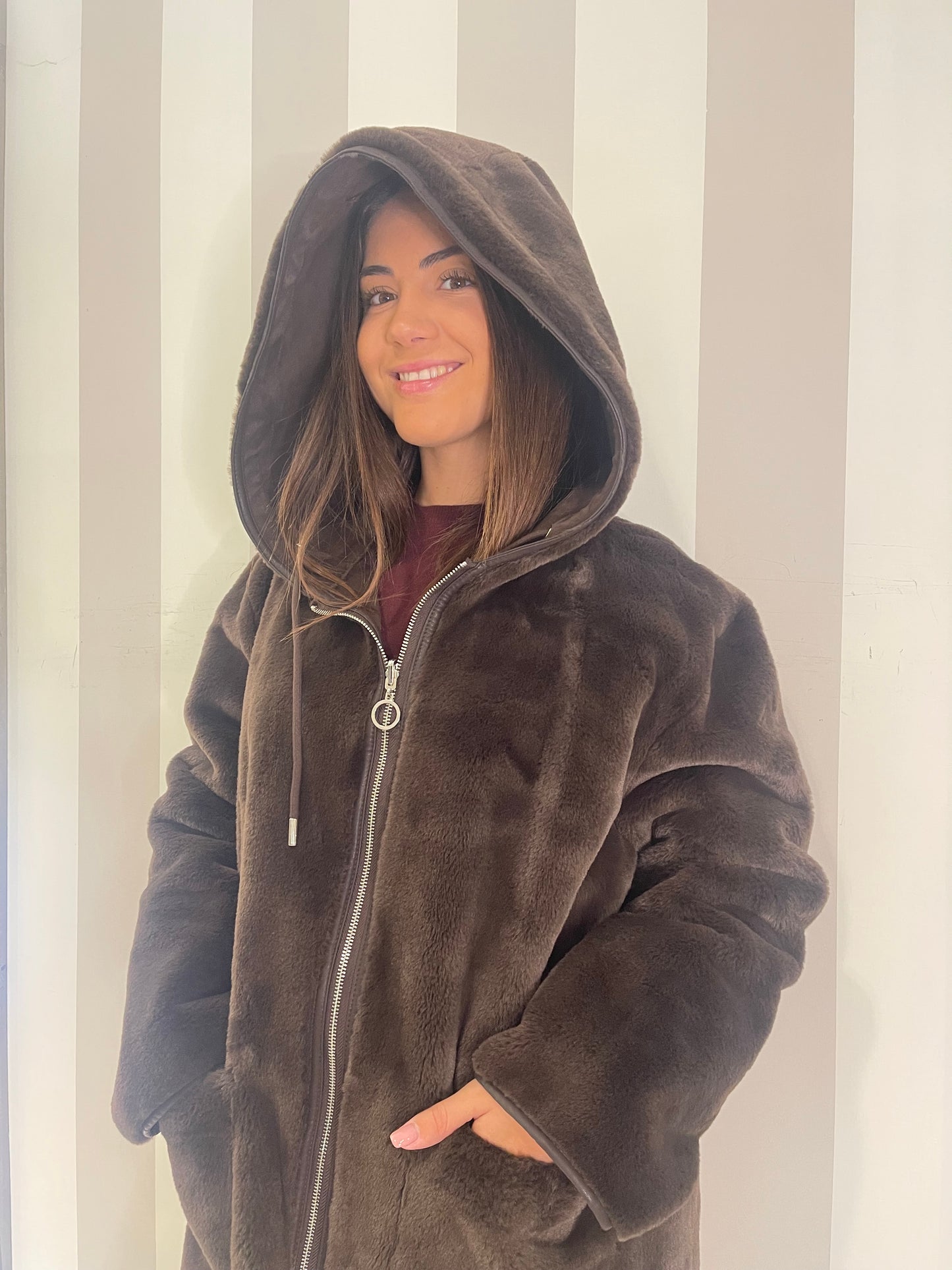 Giacca Eco montone reversibile Eco pelliccia con cappuccio Azulè