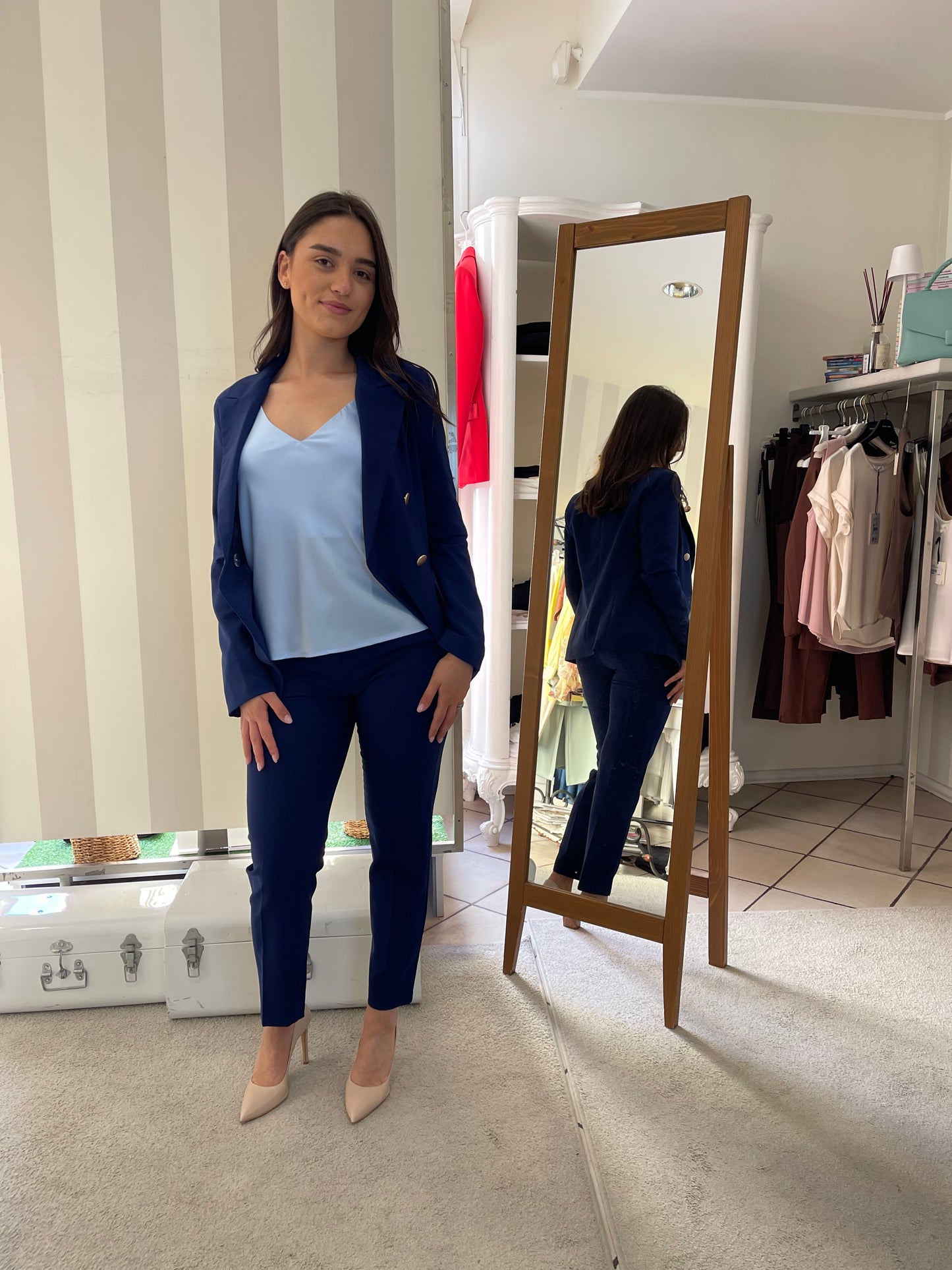 Tailleur blu indovina